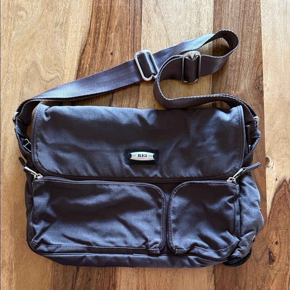 REI Brown Canvas Crossbody Messenger/Travel Bag